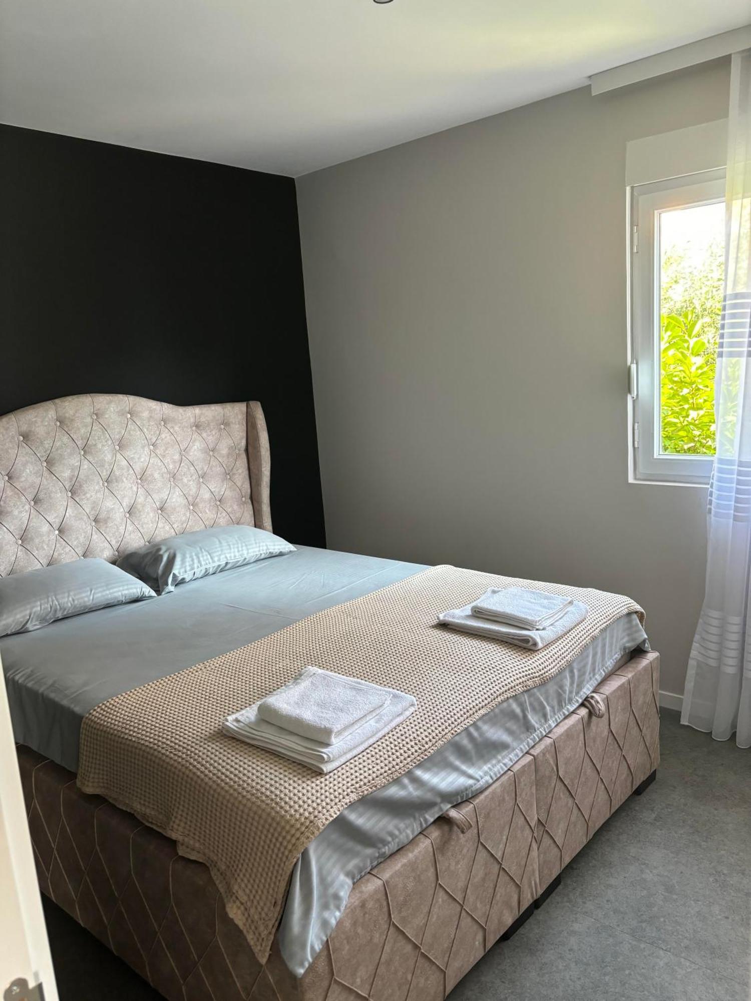 קוטור Apartments Luka מראה חיצוני תמונה