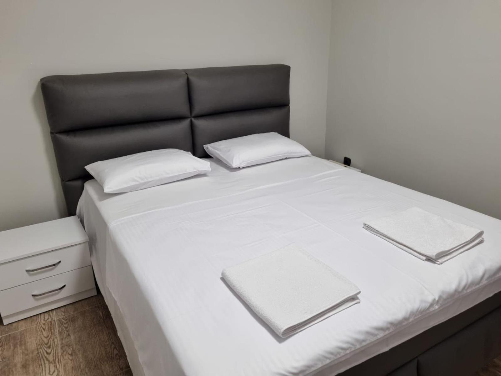 קוטור Apartments Luka מראה חיצוני תמונה